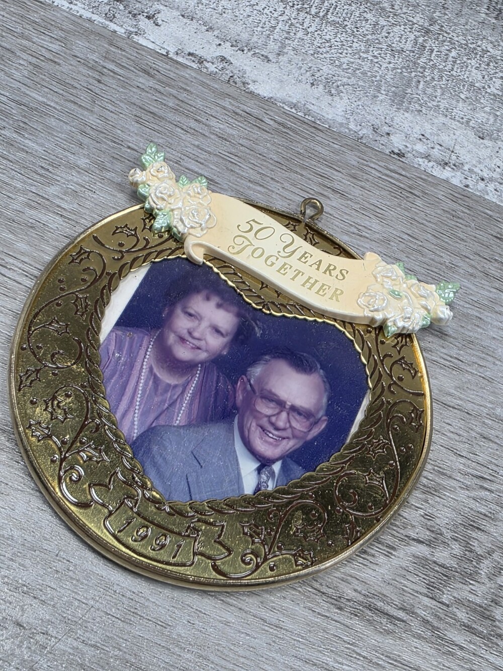 Hallmark Ornament - 50 Years Together Keepsake Ornament 1991 Vtg g51g5